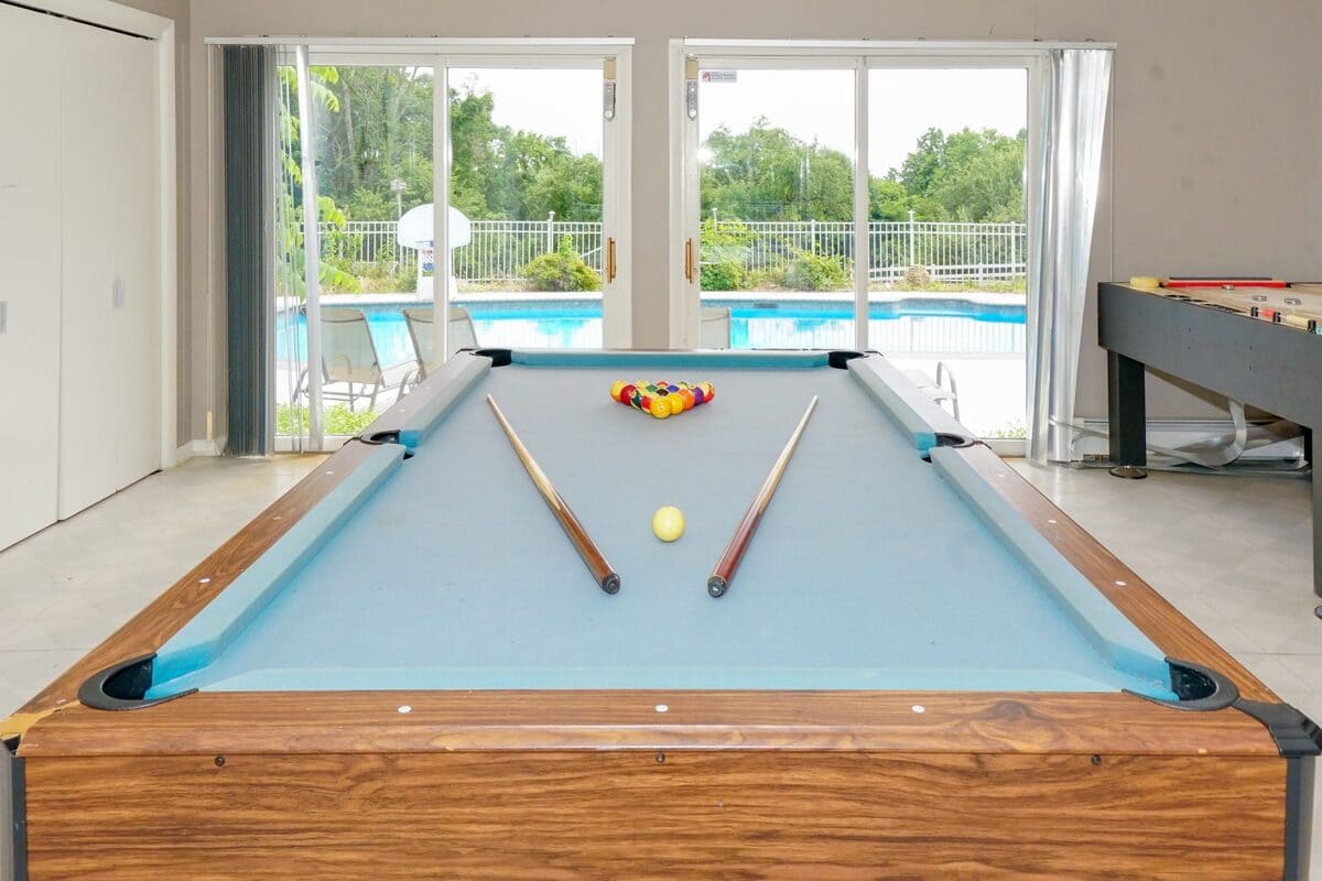 BC-pool-table-game-room